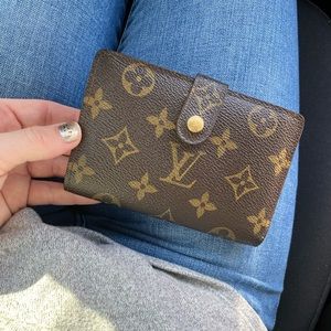 Authentic Louis Vuitton Kiss Lock Wallet